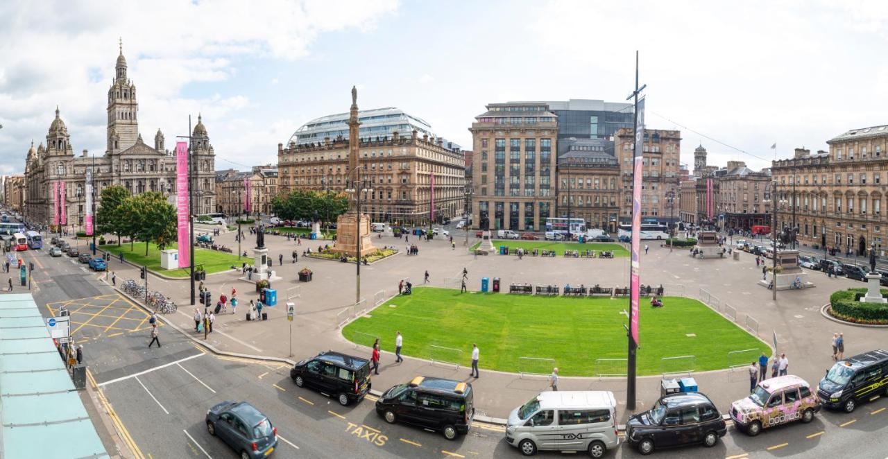 Zweibettzimmer mit Stadtblick